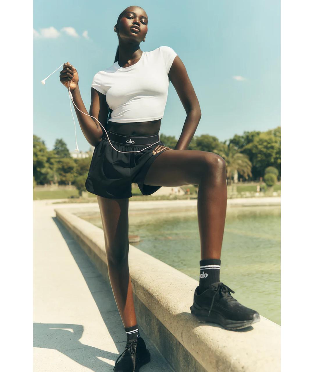 ALO YOGA Черные шорты, фото 7