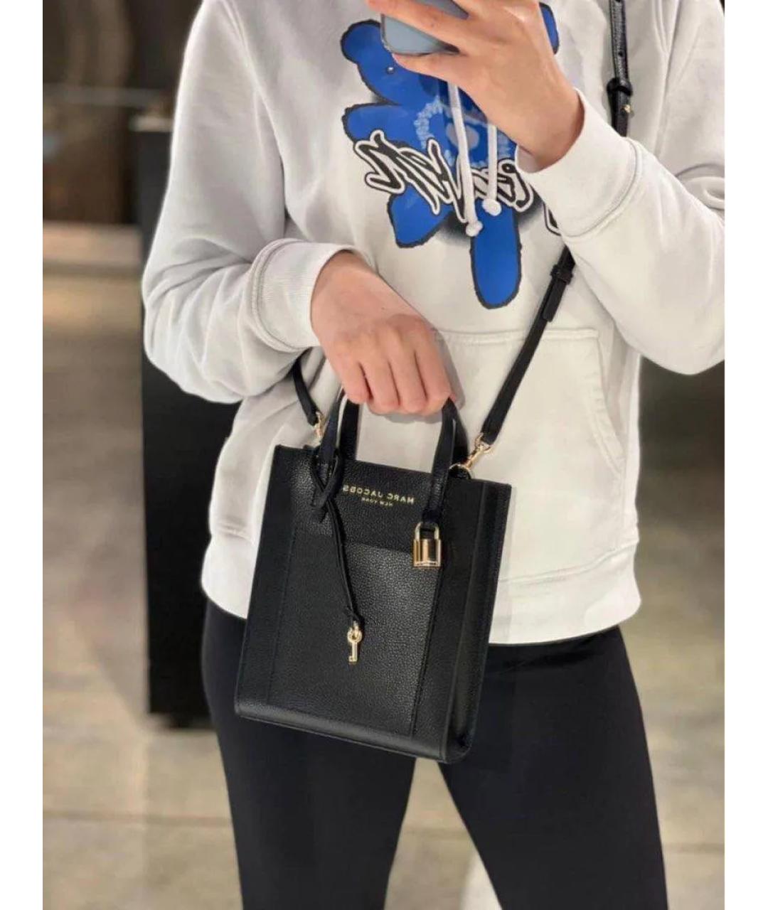 MARC JACOBS Черная кожаная сумка с короткими ручками, фото 6