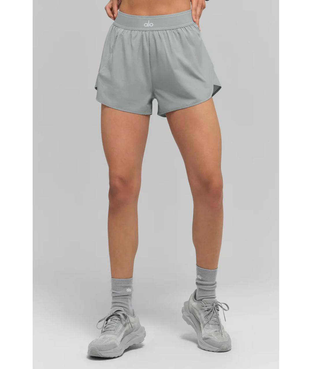ALO YOGA Серые шорты, фото 4