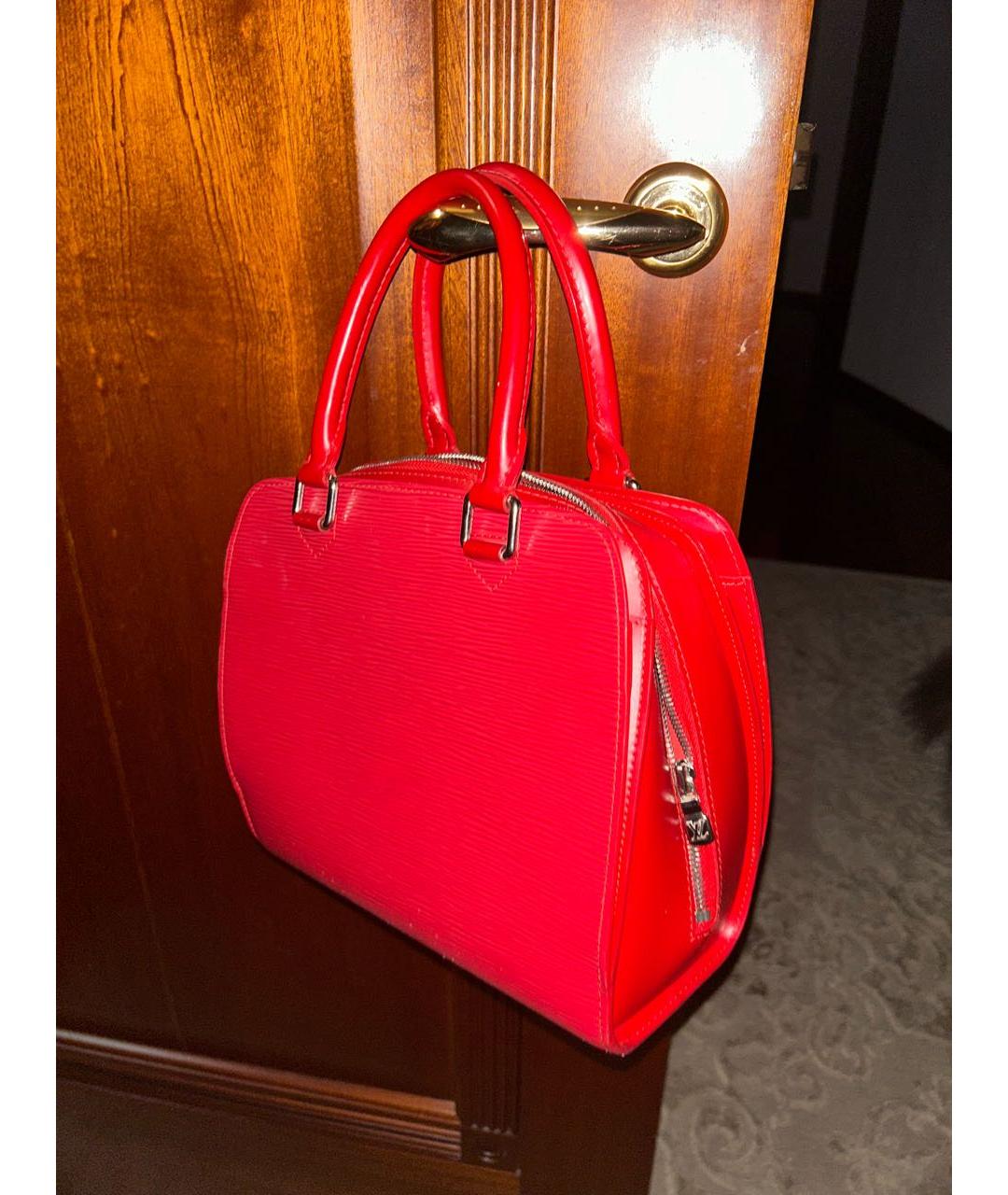 LOUIS VUITTON Красная кожаная сумка тоут, фото 2