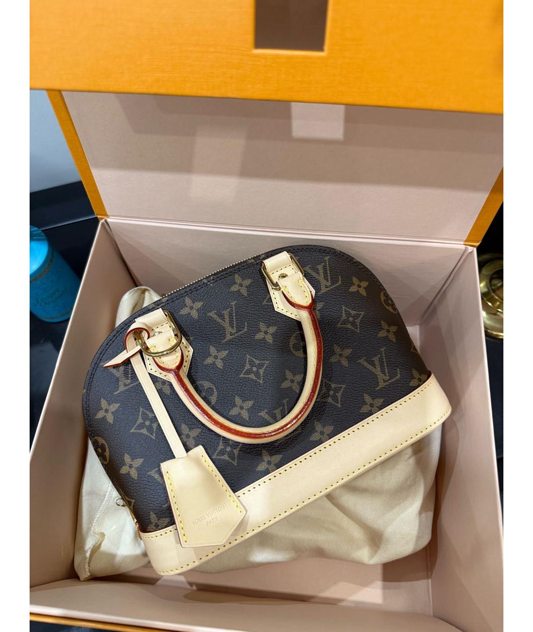 LOUIS VUITTON Коричневая сумка с короткими ручками, фото 2