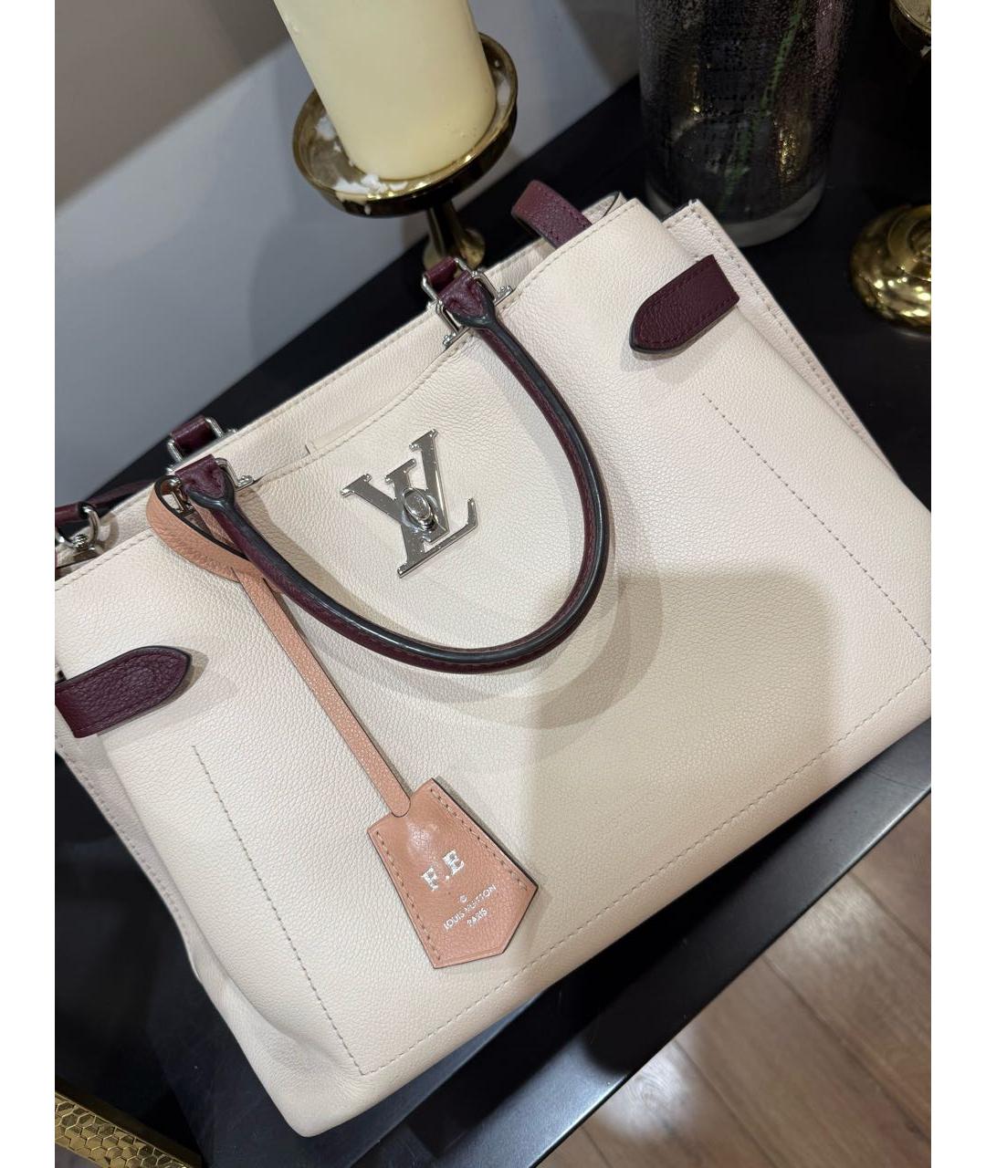 LOUIS VUITTON Бежевая кожаная сумка с короткими ручками, фото 2