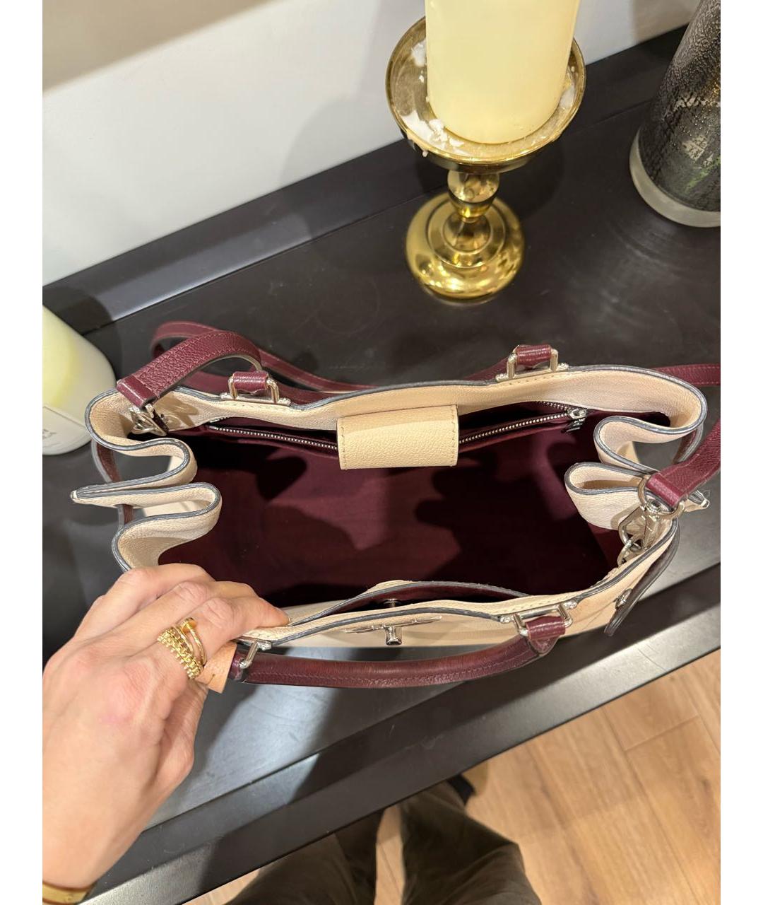 LOUIS VUITTON Бежевая кожаная сумка с короткими ручками, фото 4