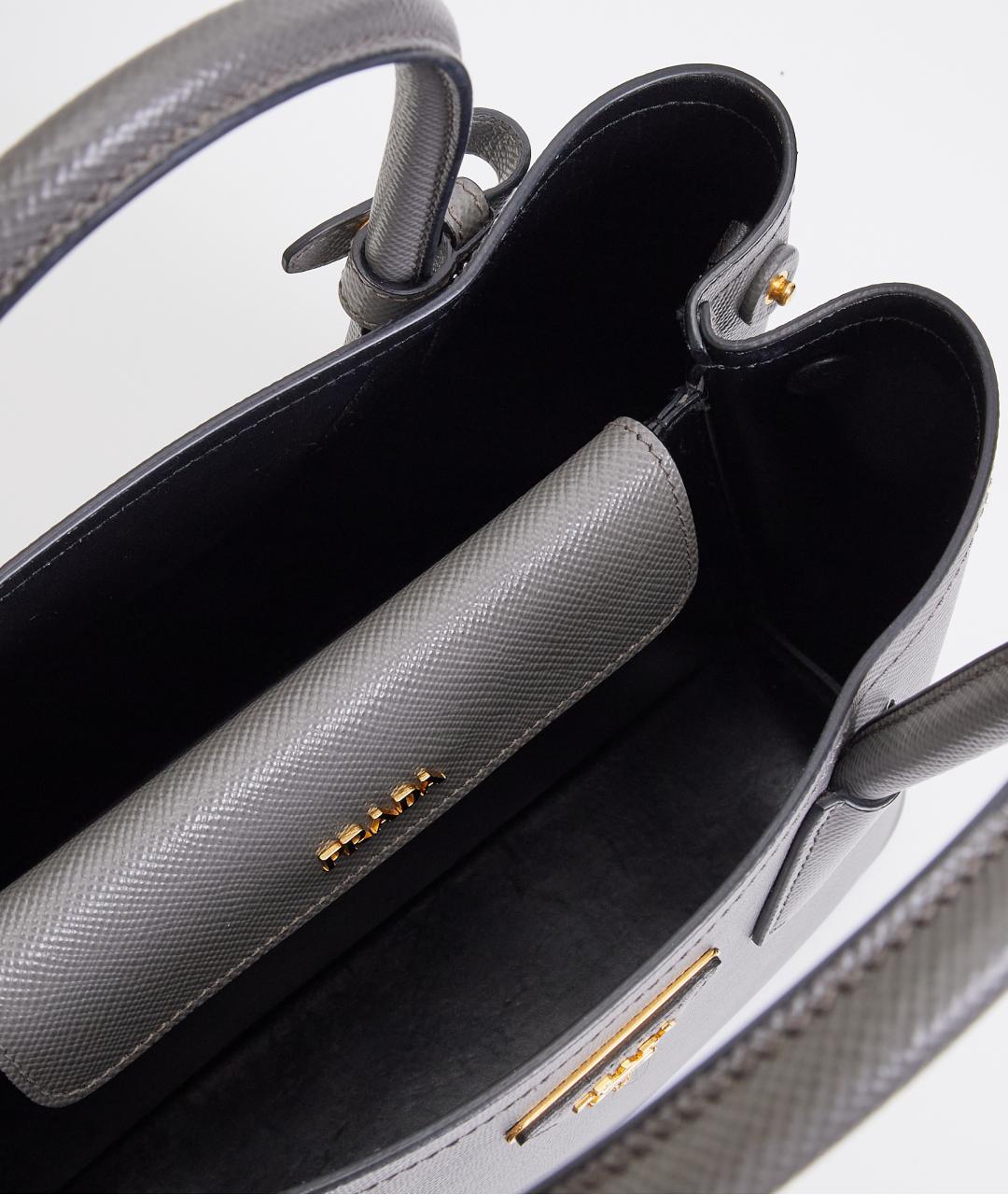 PRADA Серая кожаная сумка с короткими ручками, фото 7