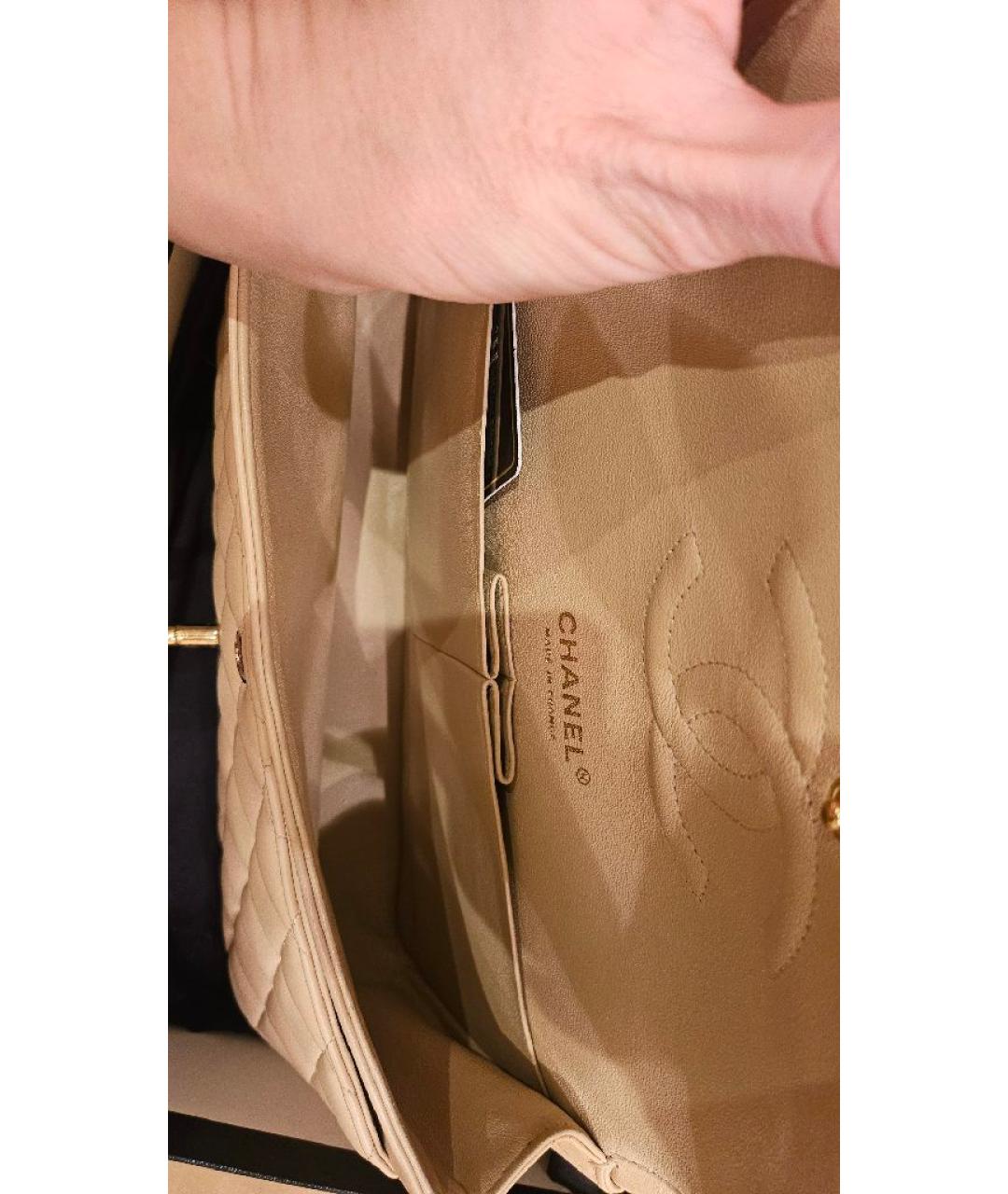 CHANEL Бежевая кожаная сумка через плечо, фото 6