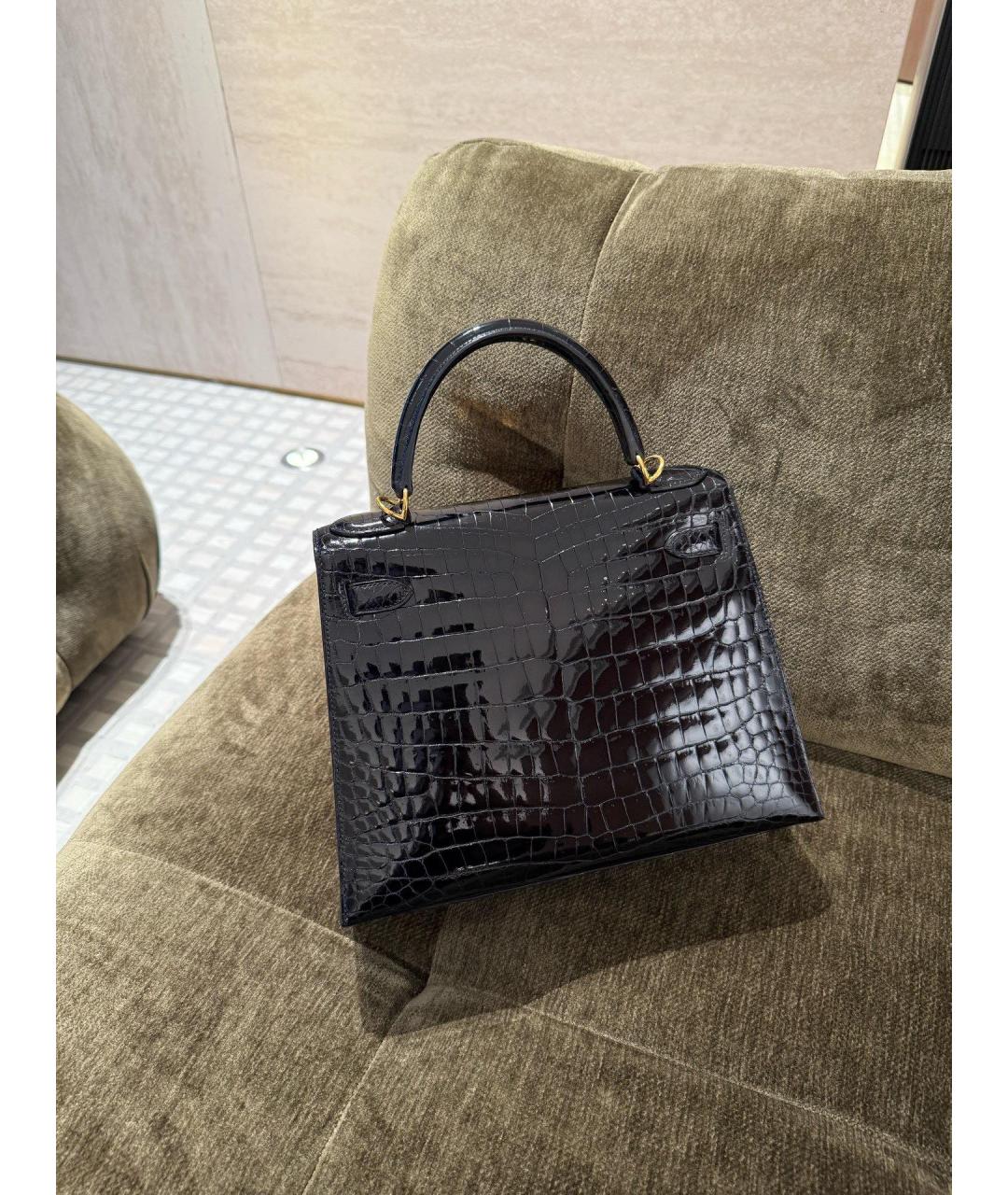 HERMES Черная сумка с короткими ручками из лакированной кожи, фото 3