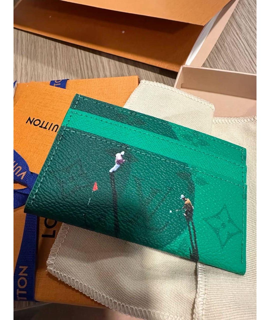 LOUIS VUITTON Зеленый кожаный кардхолдер, фото 3