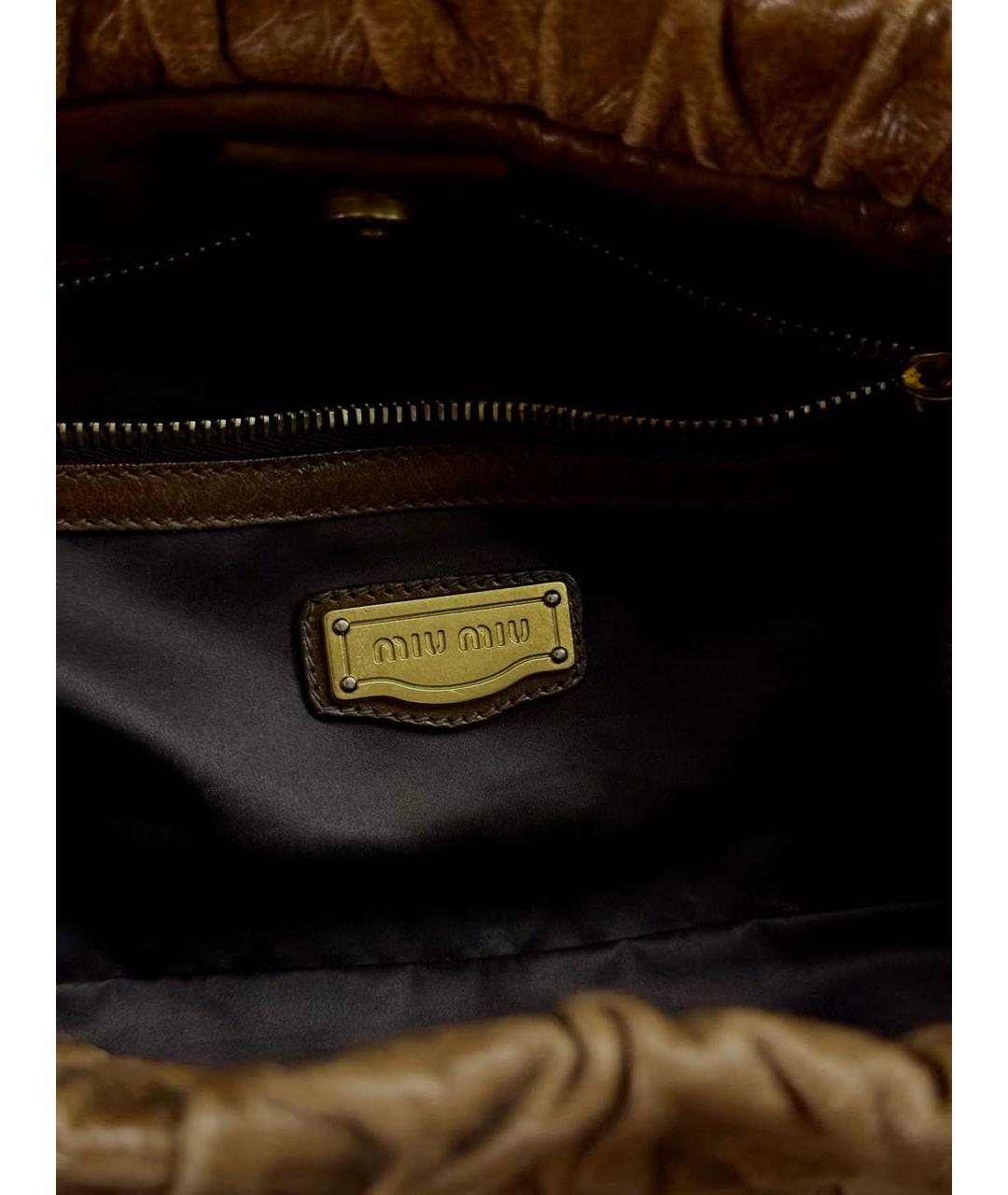 MIU MIU Коричневая кожаная сумка с короткими ручками, фото 7