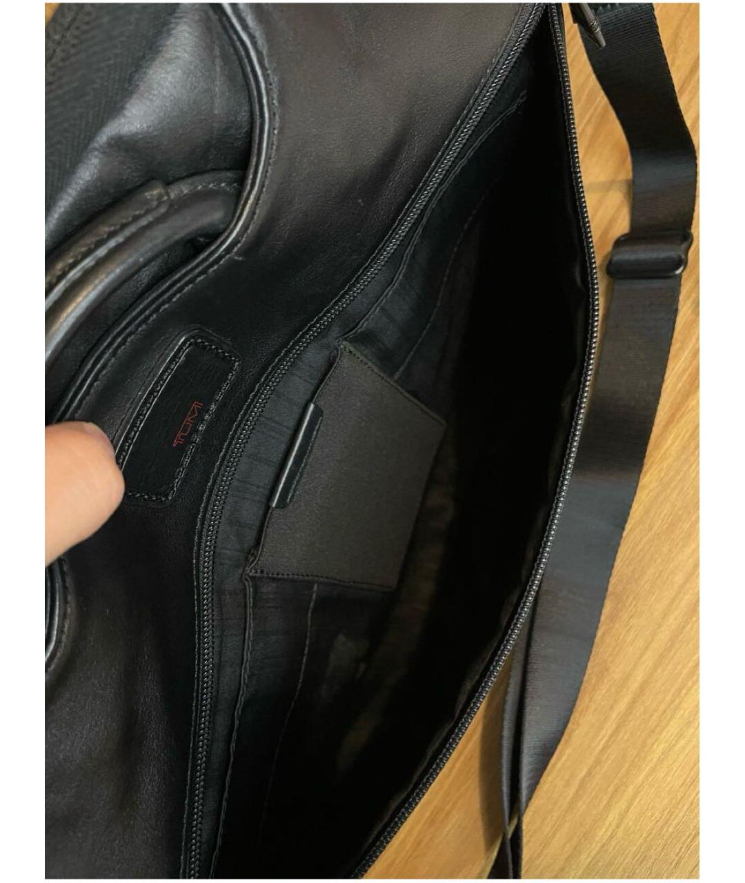 TUMI Черная кожаная сумка с короткими ручками, фото 2