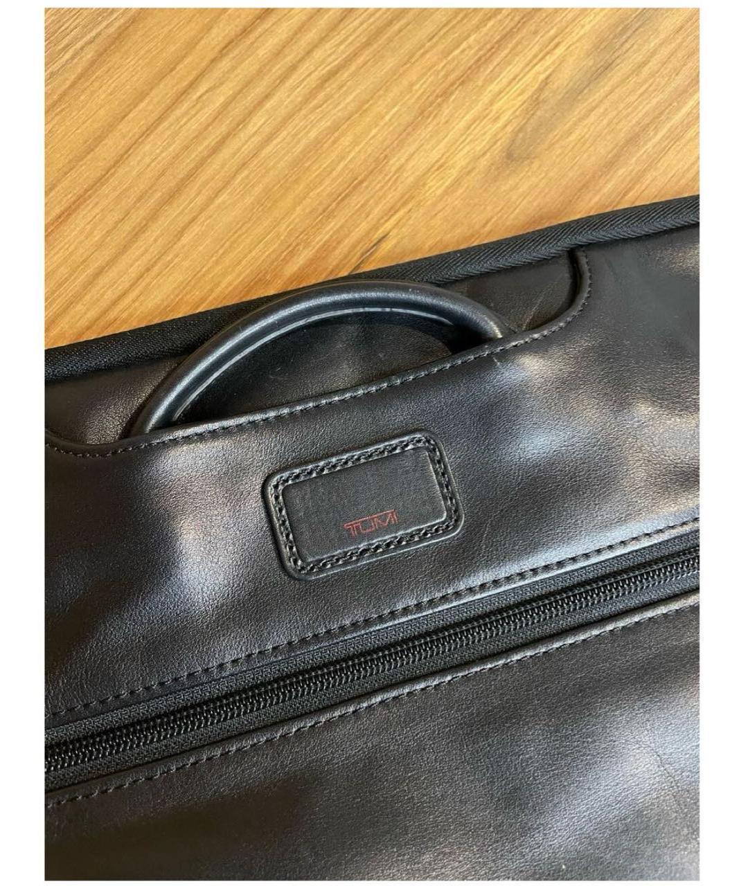 TUMI Черная кожаная сумка с короткими ручками, фото 3