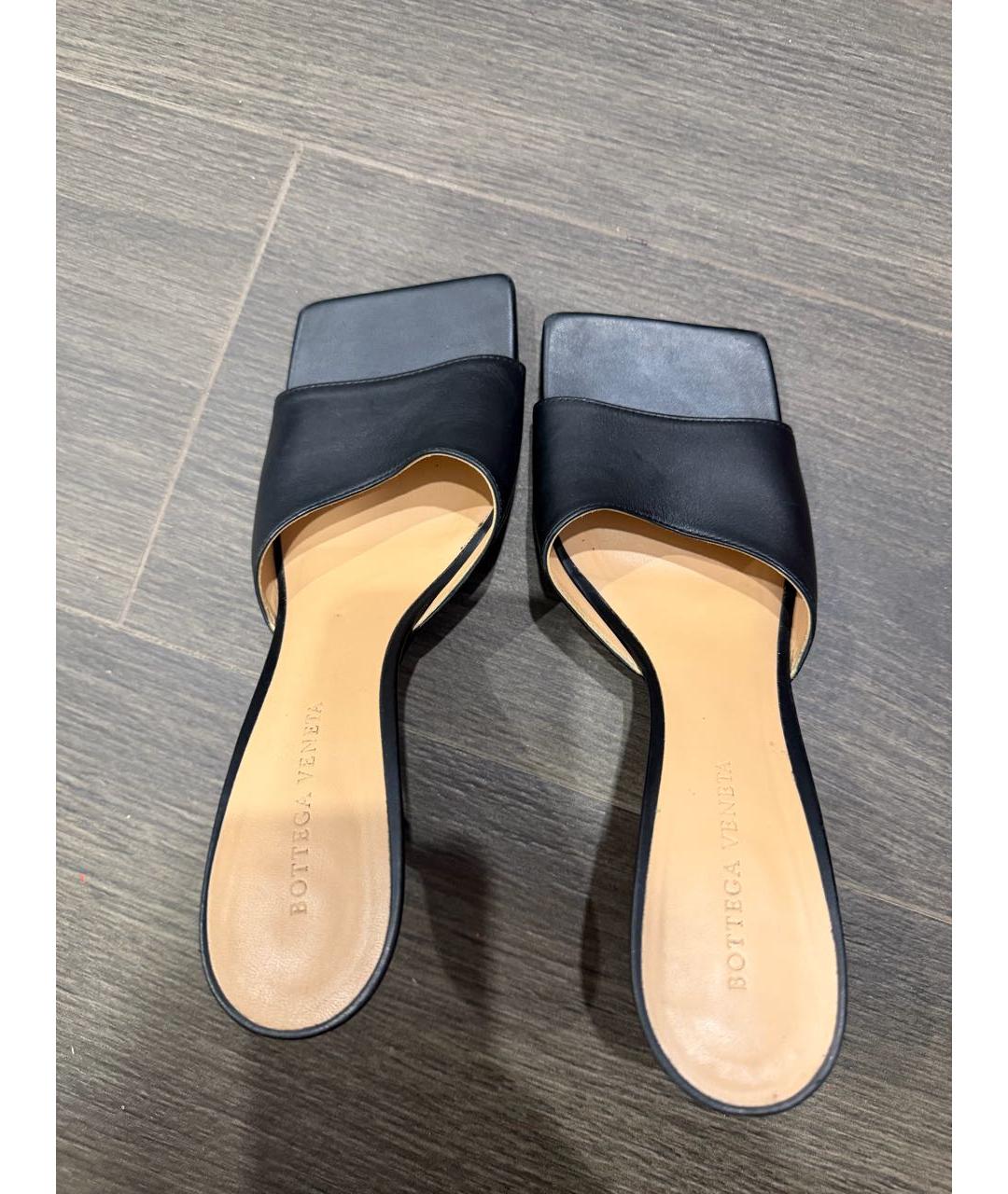 BOTTEGA VENETA Черные кожаные сабо, фото 3