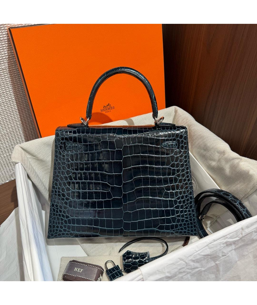 HERMES Зеленая сумка тоут из лакированной кожи, фото 3