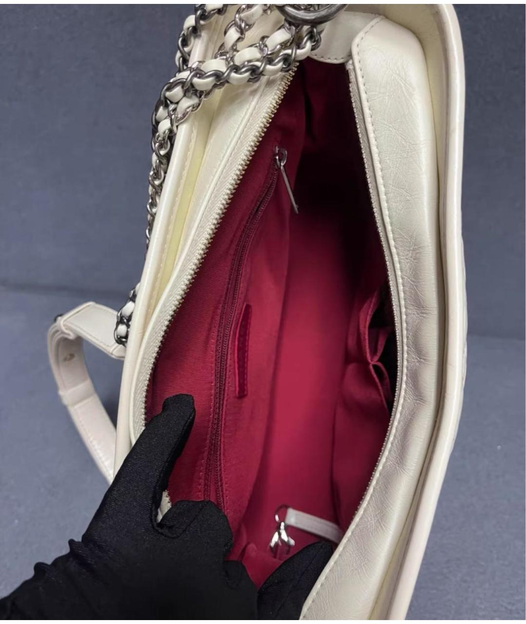 CHANEL Белая кожаная сумка через плечо, фото 4