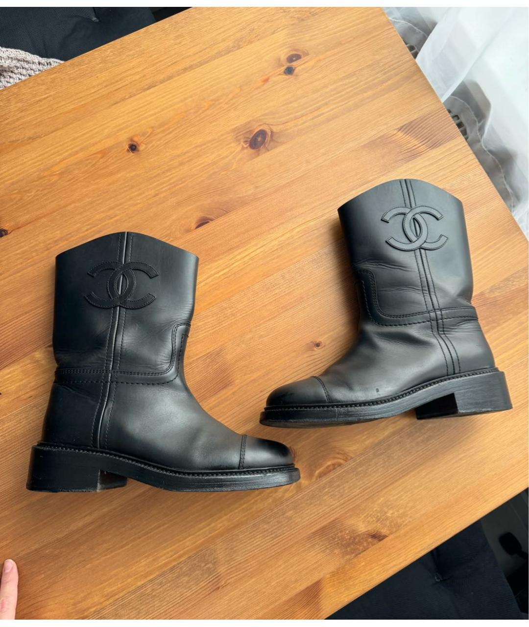 CHANEL Черные кожаные сапоги, фото 7