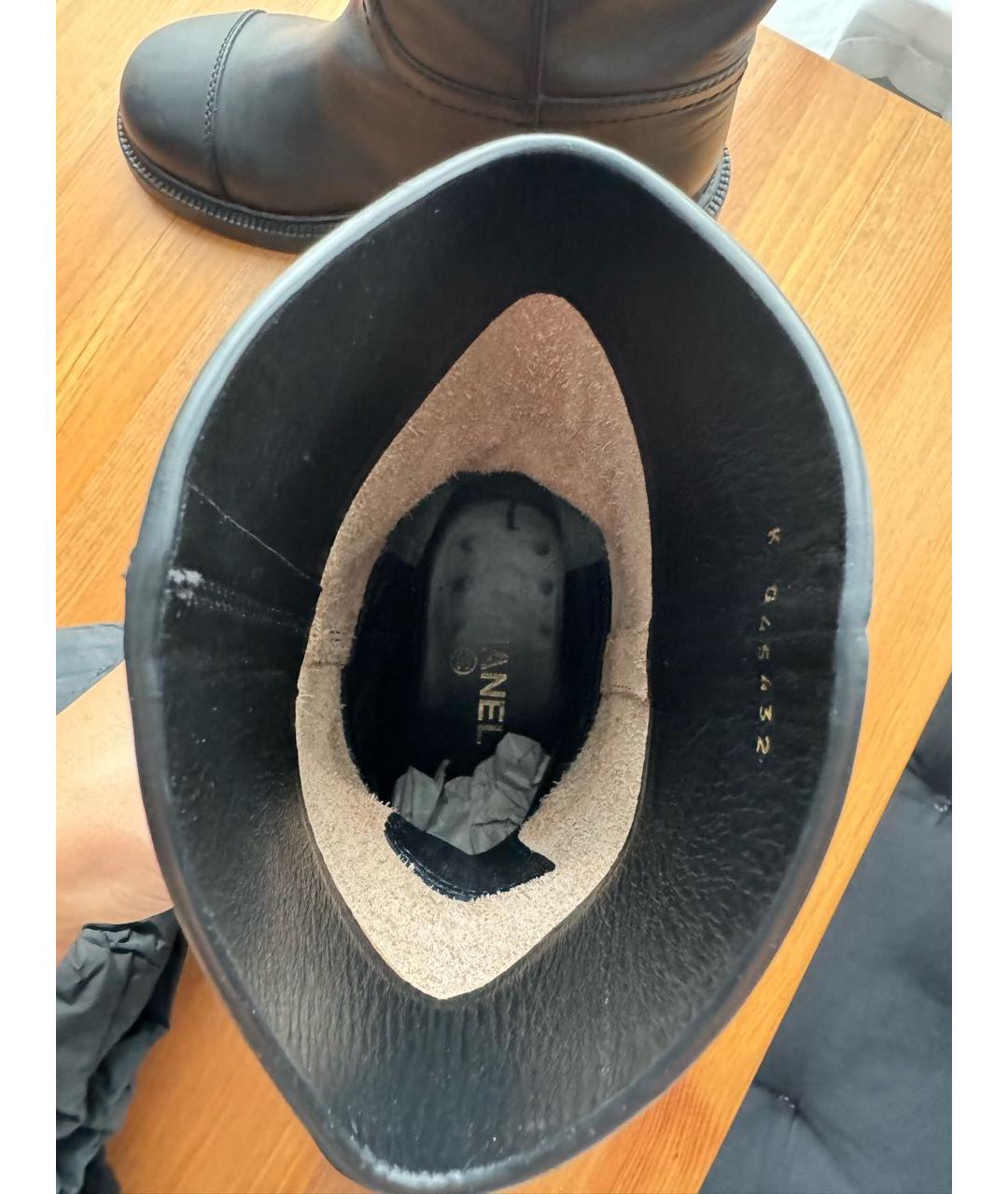 CHANEL Черные кожаные сапоги, фото 3