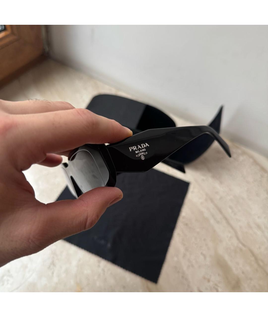 PRADA Черные пластиковые солнцезащитные очки, фото 8
