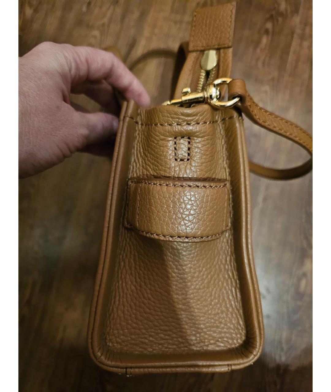 MARC JACOBS Коричневая кожаная сумка тоут, фото 6