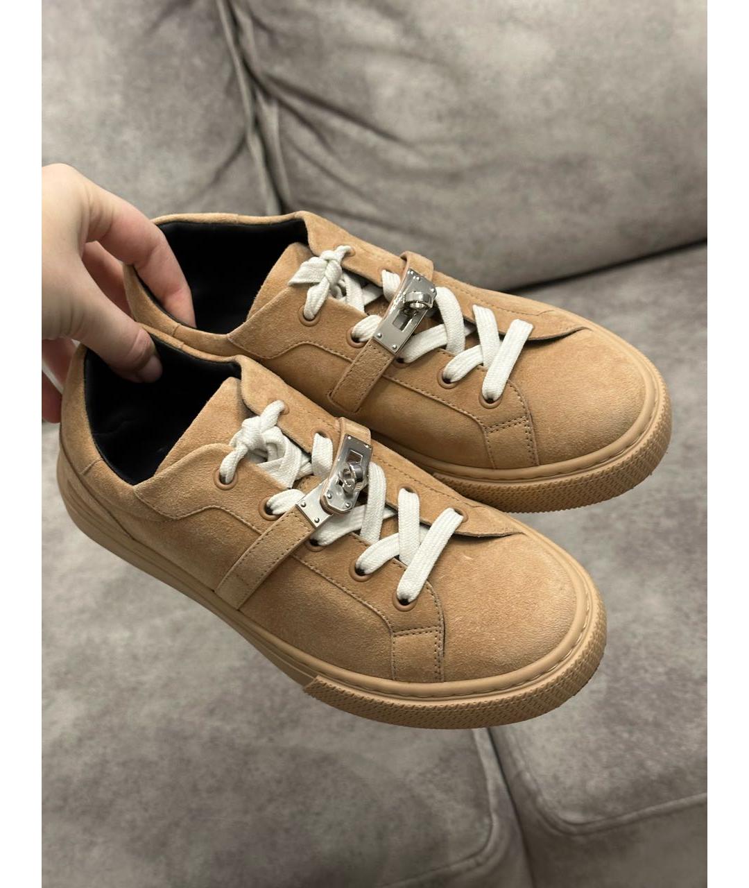 HERMES Бежевые замшевые кроссовки, фото 3