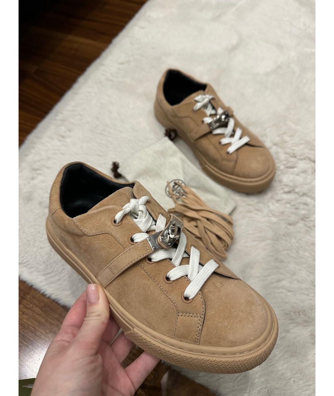 HERMES Бежевые замшевые кроссовки, фото 2