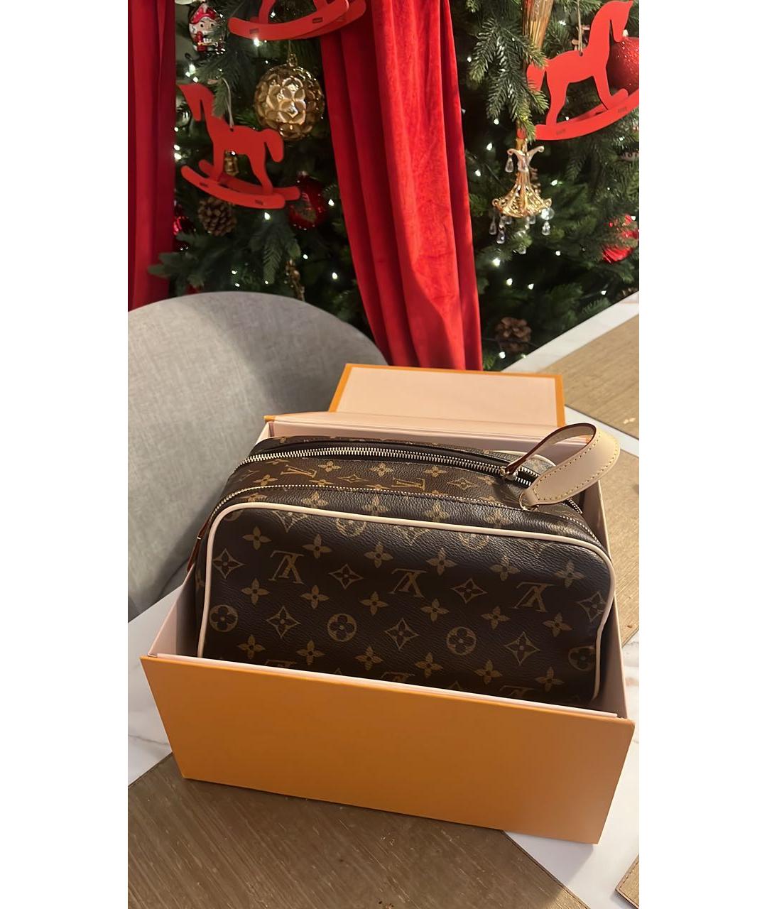 LOUIS VUITTON Коричневая кожаная косметичка, фото 9