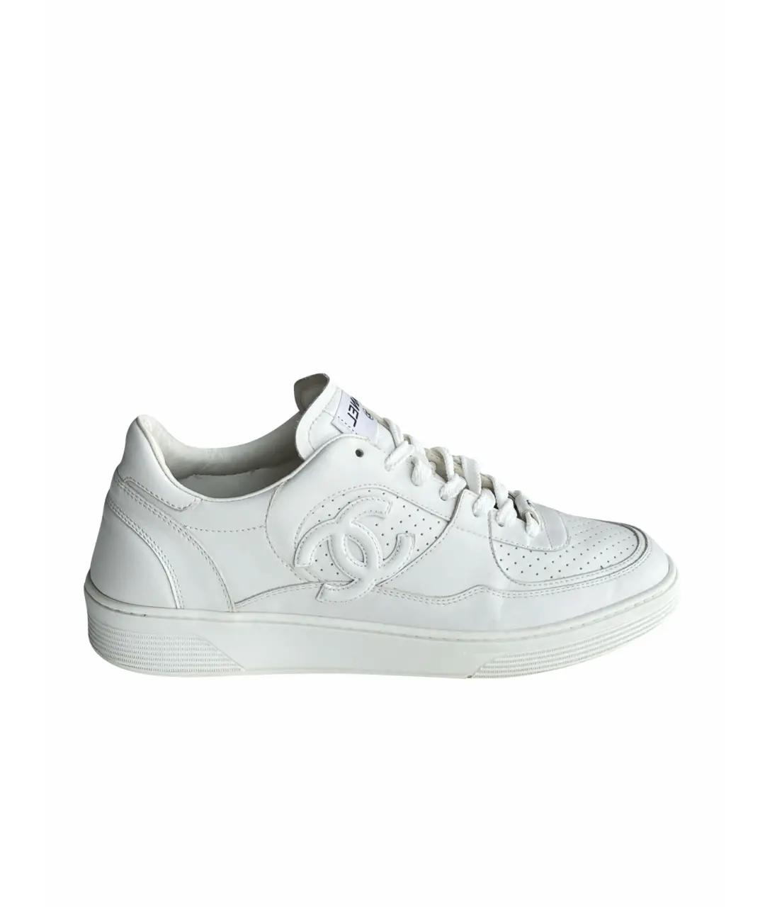 CHANEL Белые кожаные низкие кроссовки / кеды, фото 1