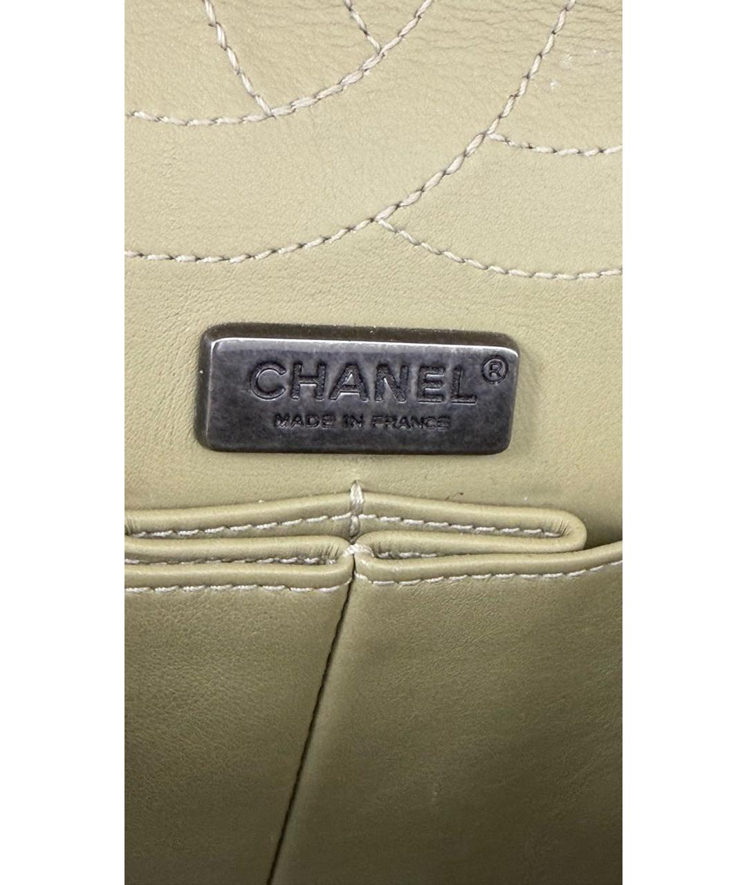 CHANEL Бежевая сумка с короткими ручками из экзотической кожи, фото 5