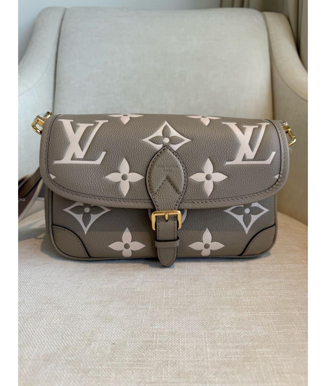 LOUIS VUITTON Серая кожаная сумка через плечо, фото 7