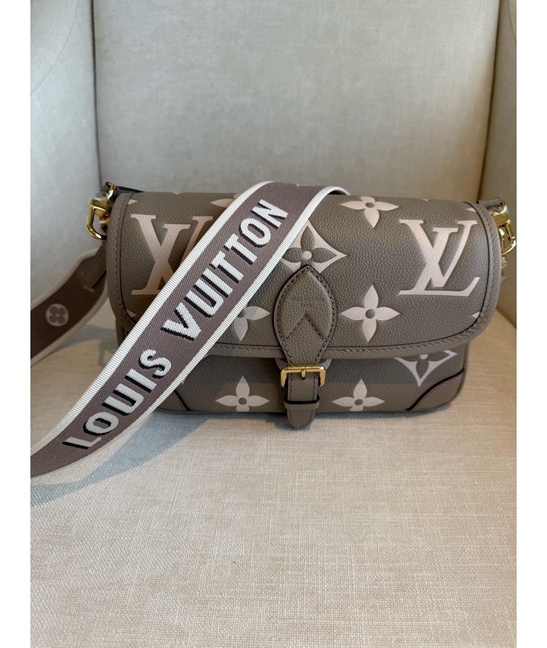 LOUIS VUITTON Серая кожаная сумка через плечо, фото 5