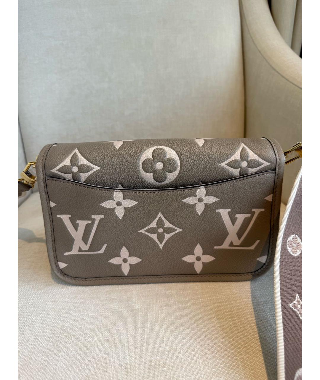 LOUIS VUITTON Серая кожаная сумка через плечо, фото 3