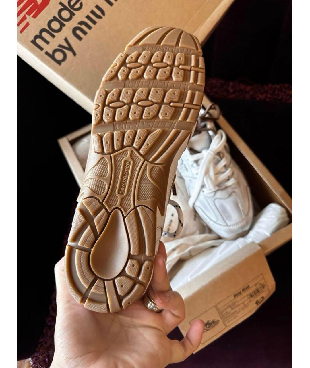 MIU MIU Бежевые кожаные кроссовки, фото 4