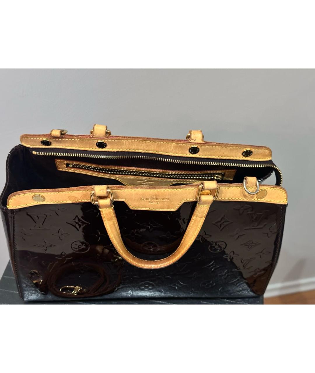 LOUIS VUITTON Бордовая сумка тоут из лакированной кожи, фото 5