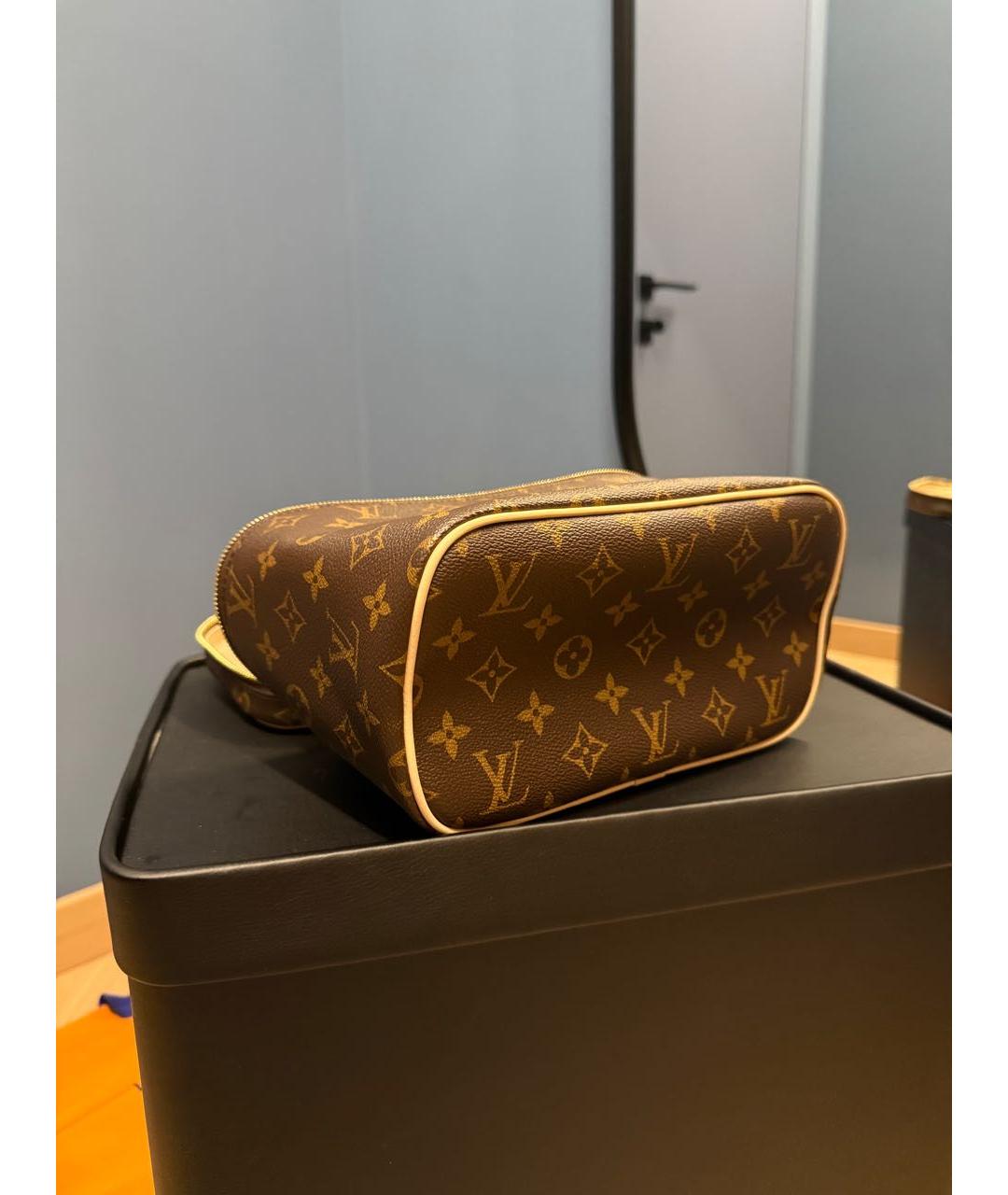 LOUIS VUITTON Коричневая косметичка, фото 4