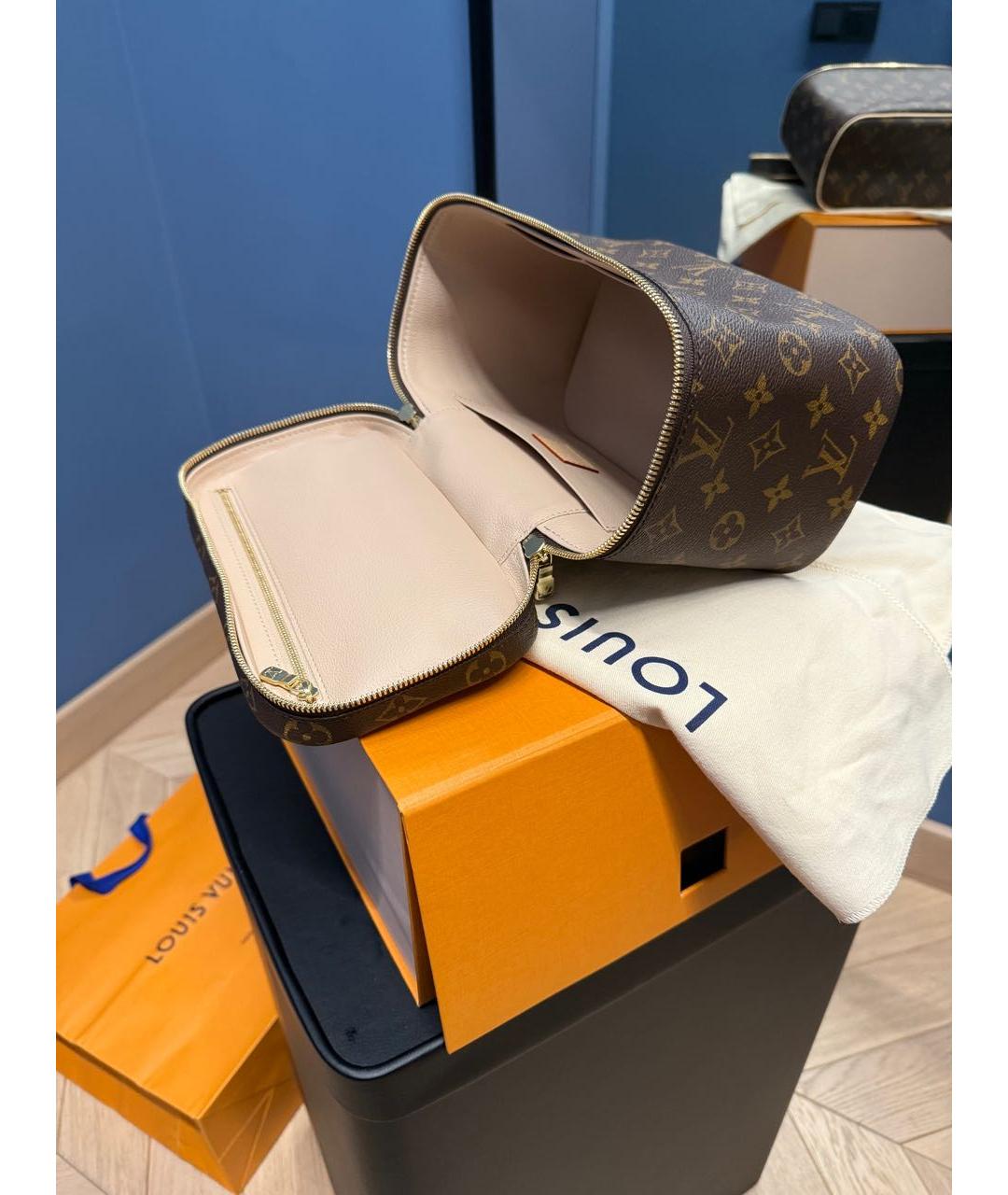 LOUIS VUITTON Коричневая косметичка, фото 8