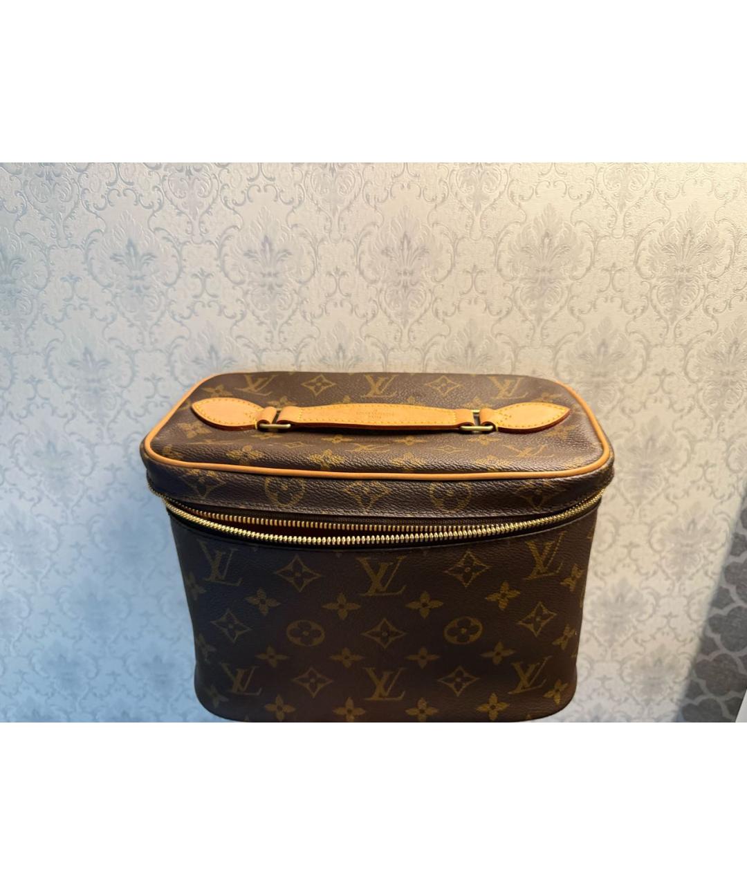 LOUIS VUITTON Коричневая косметичка, фото 7