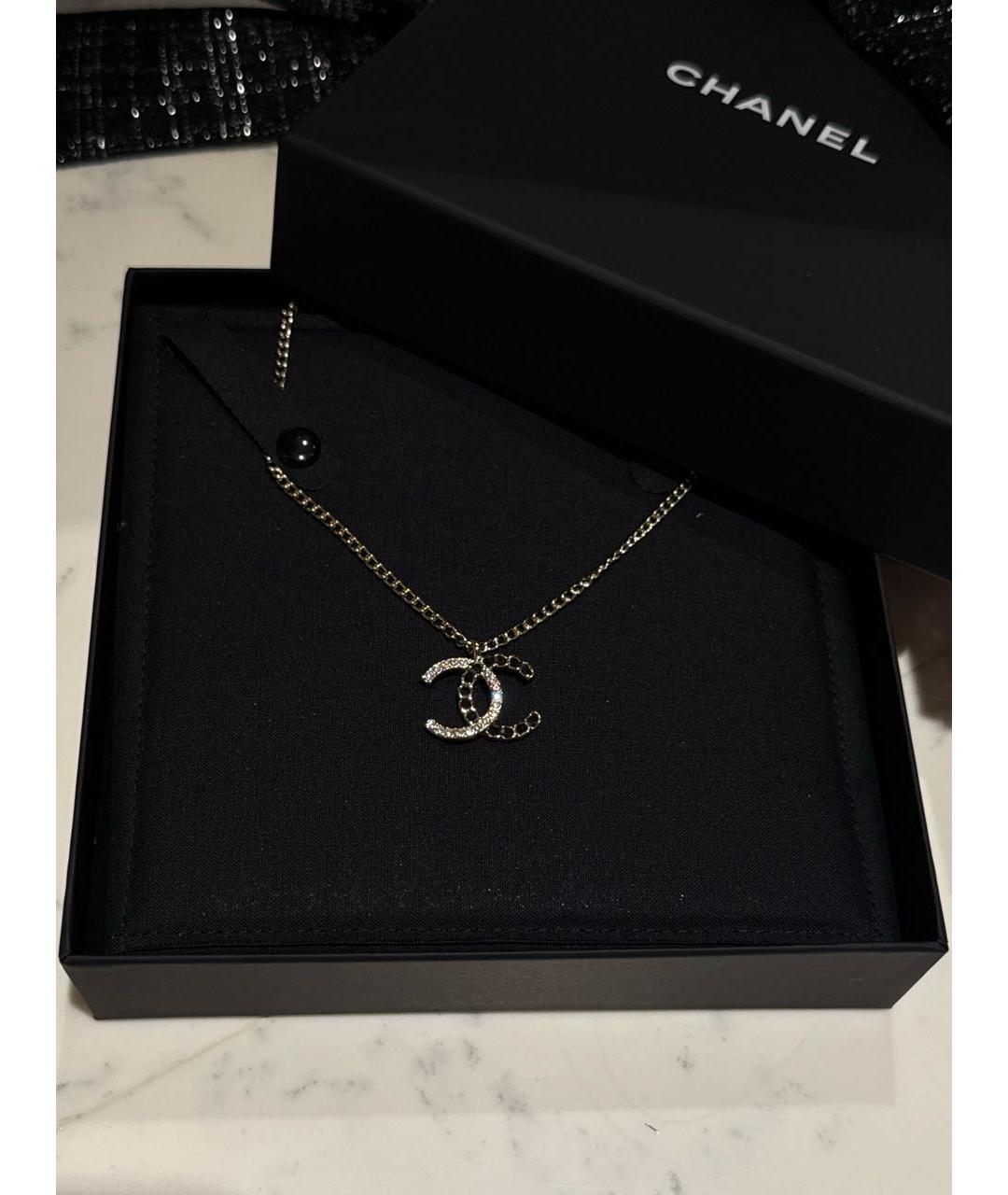 CHANEL Золотая металлическая подвеска, фото 3