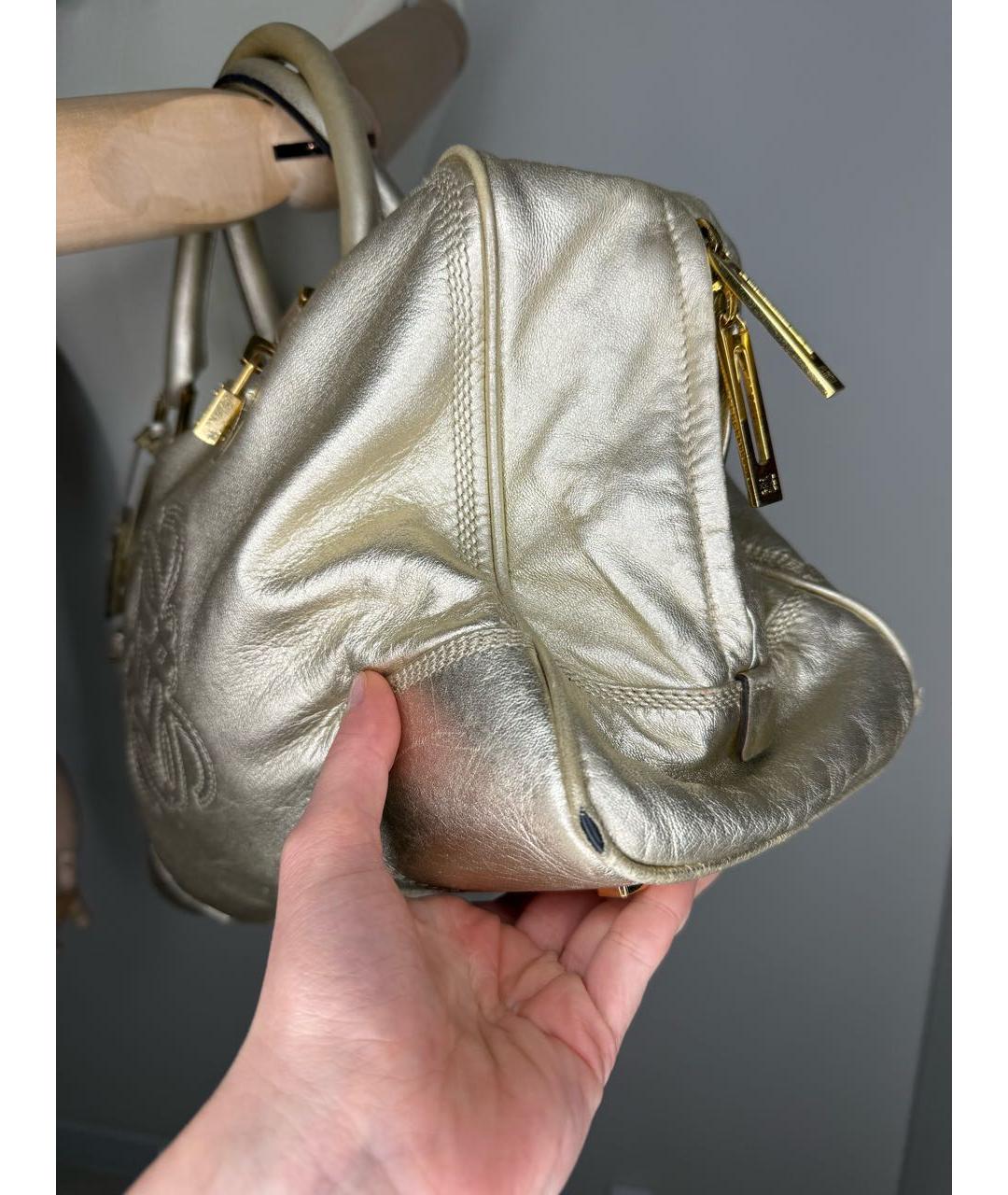 LOEWE Золотая кожаная сумка с короткими ручками, фото 6