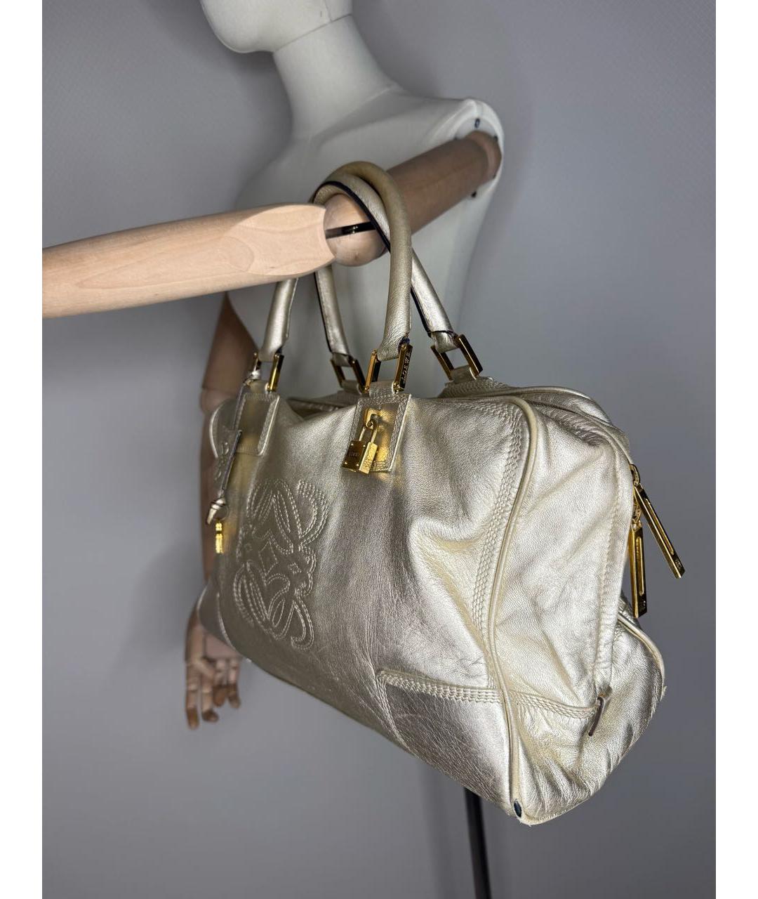 LOEWE Золотая кожаная сумка с короткими ручками, фото 5