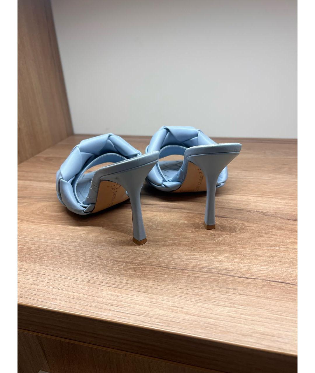 BOTTEGA VENETA Голубые кожаные мюли, фото 4