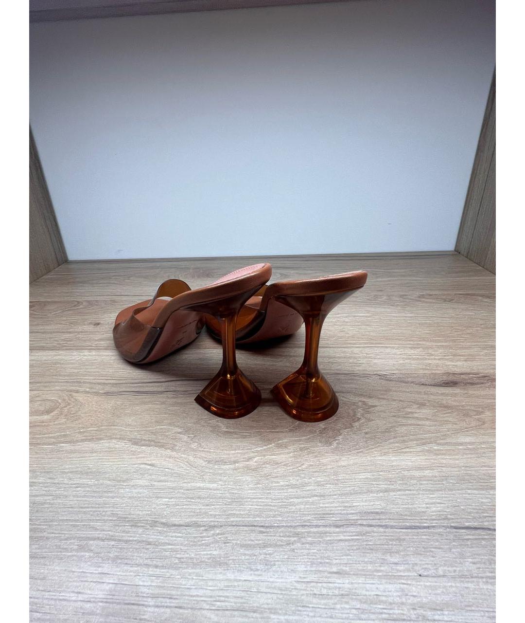 Amina Muaddi Коричневые мюли, фото 4