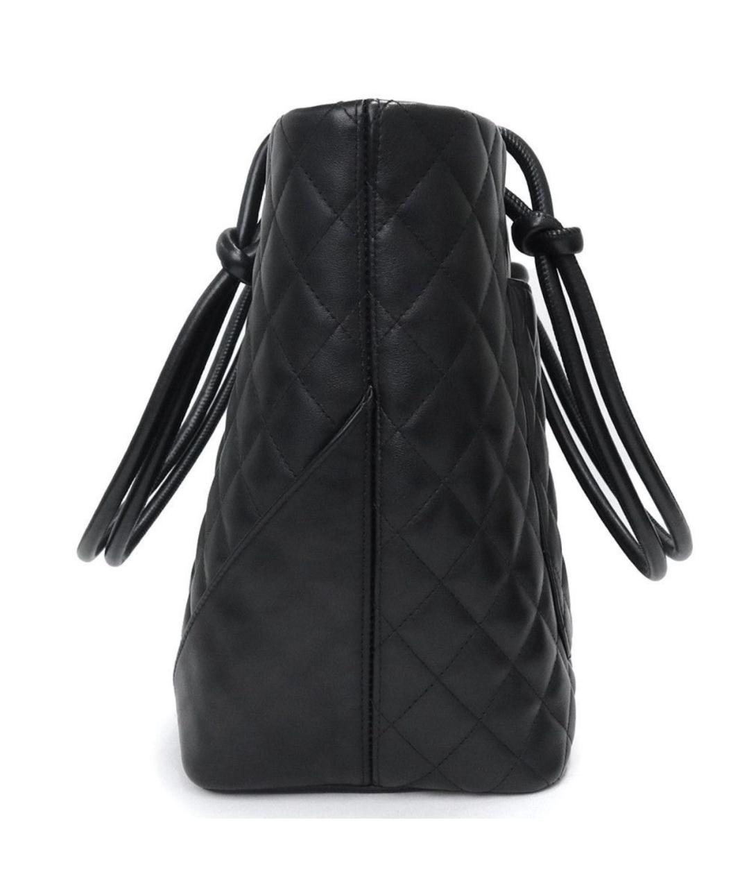 CHANEL Черная кожаная сумка с короткими ручками, фото 3