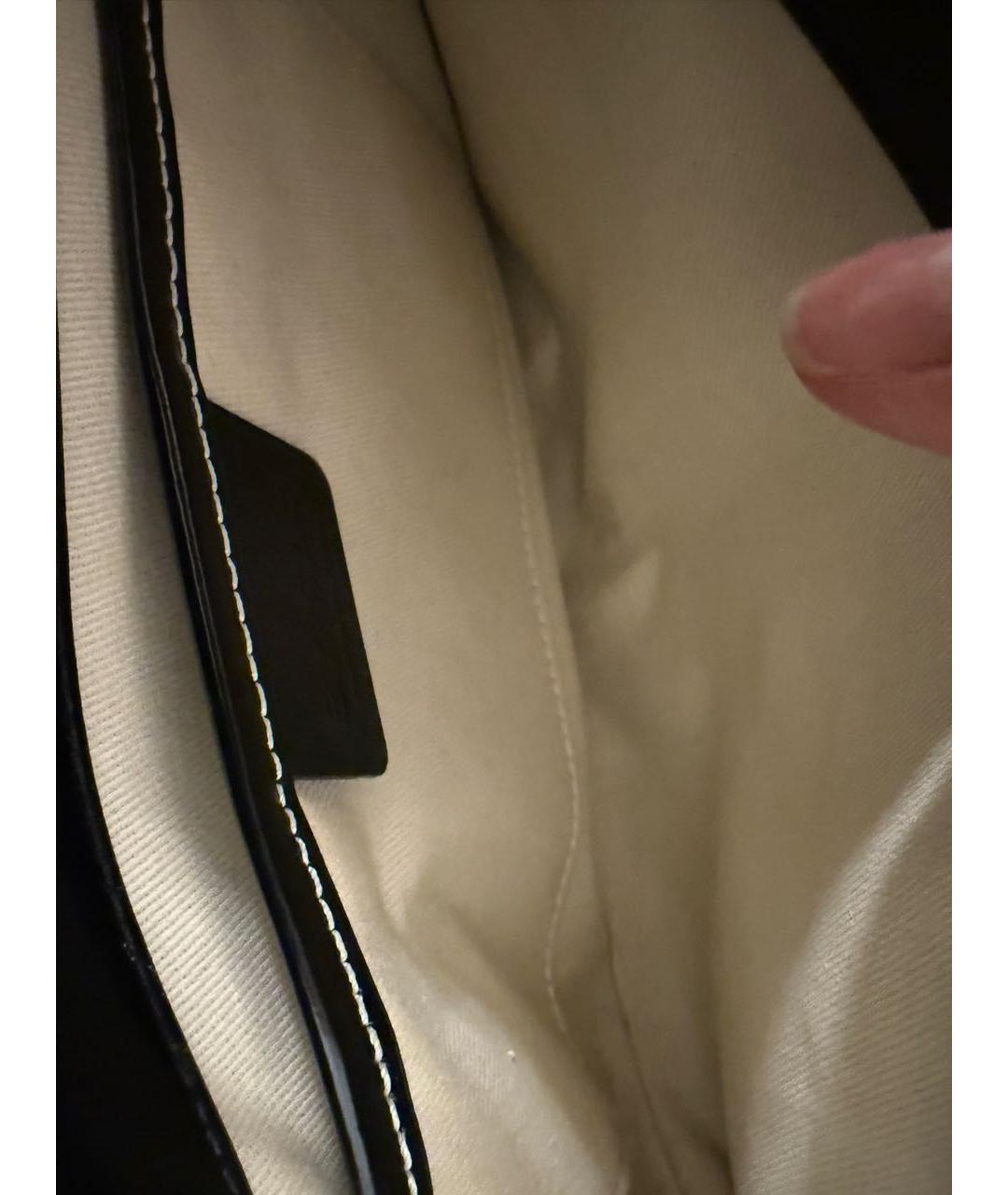 BY FAR Черная сумка с короткими ручками из лакированной кожи, фото 6