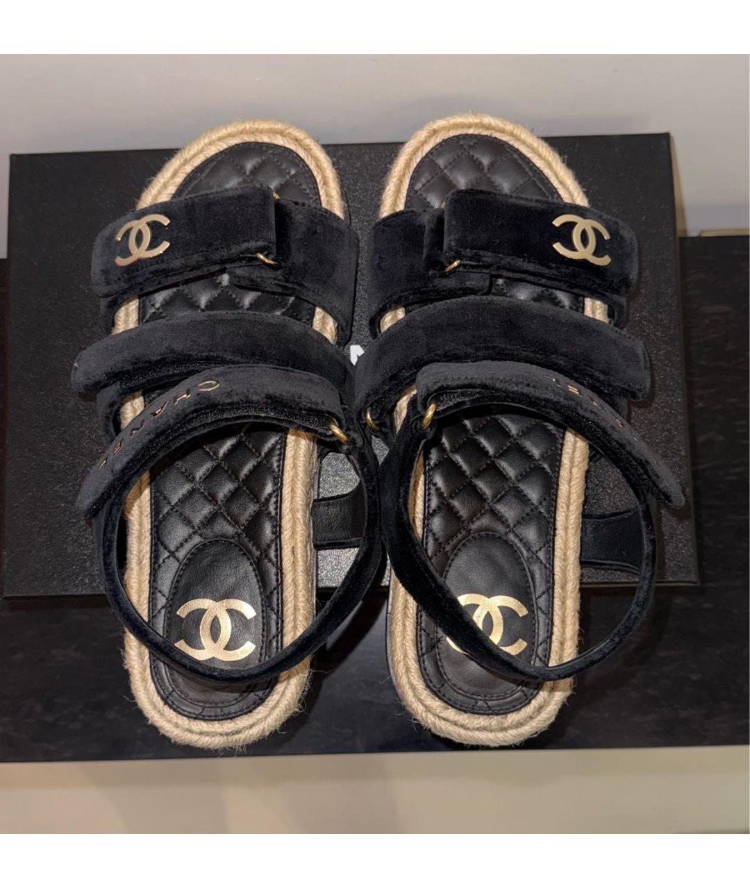 CHANEL Черные бархатные сандалии, фото 3