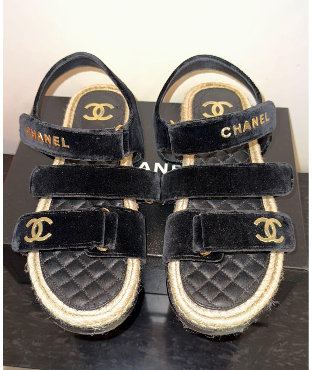 CHANEL Черные бархатные сандалии, фото 2