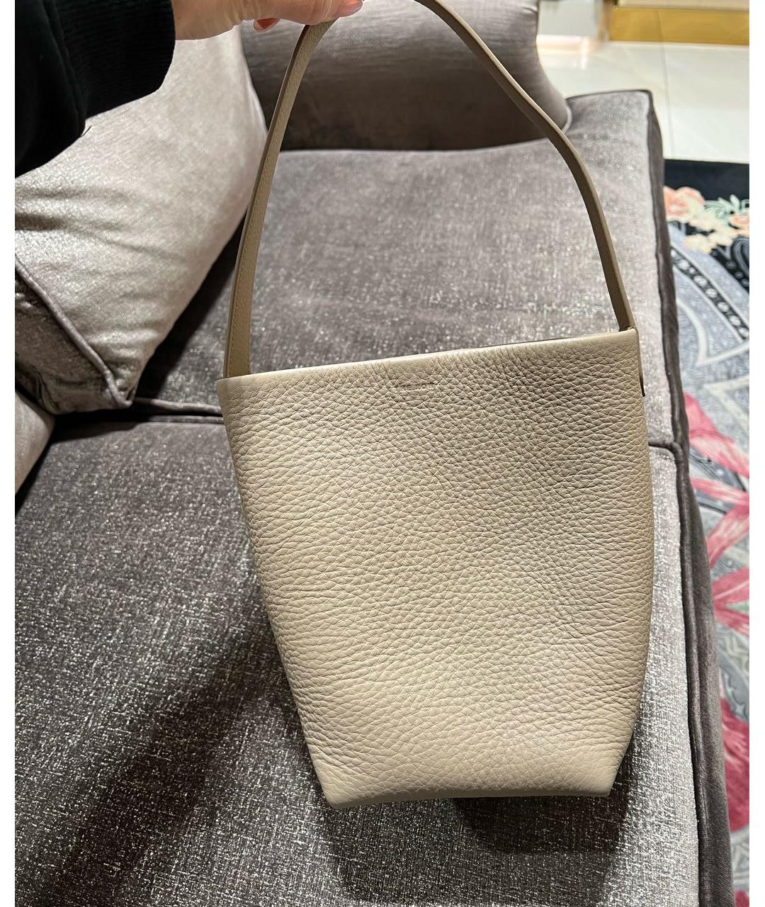 THE ROW Бежевая кожаная сумка тоут, фото 2