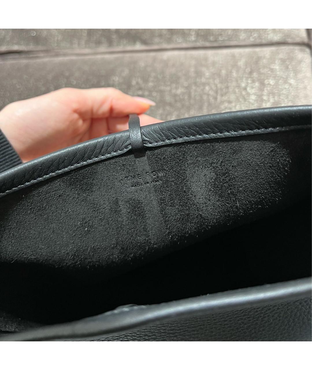 THE ROW Черная кожаная сумка с короткими ручками, фото 4