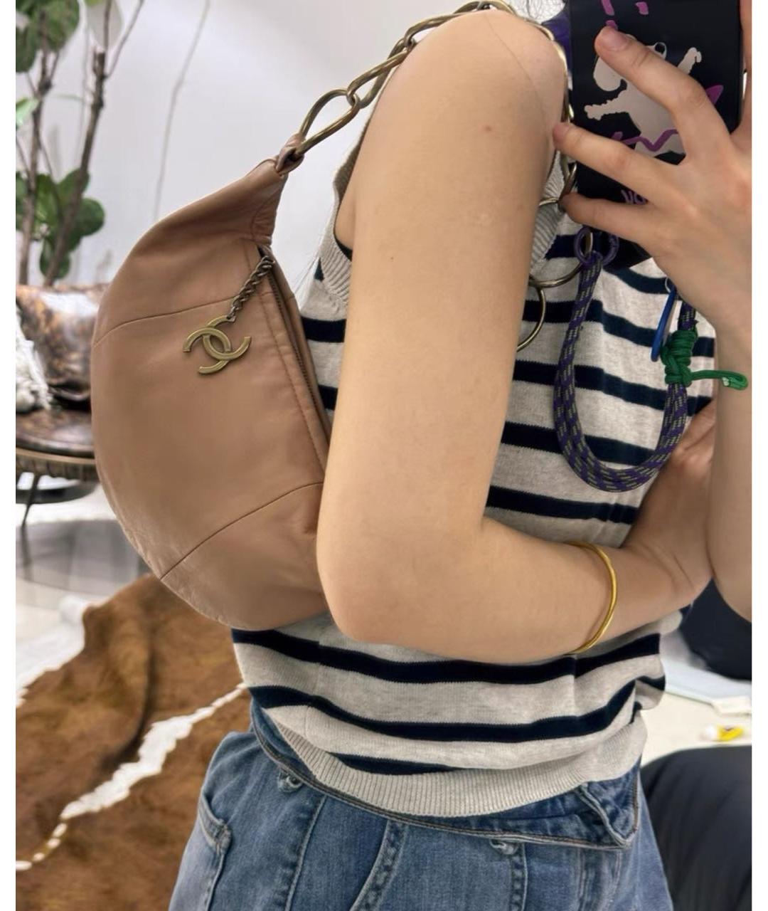 CHANEL Бежевая кожаная сумка через плечо, фото 7