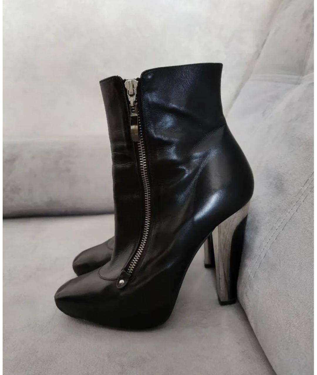 BARBARA BUI Черные ботильоны из лакированной кожи, фото 2