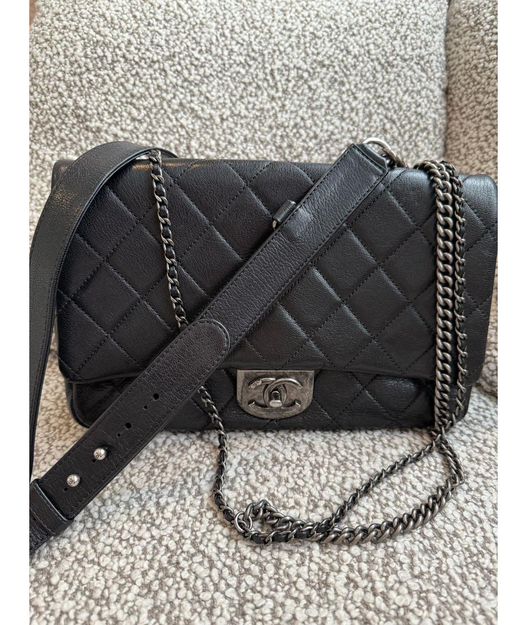CHANEL Черная кожаная сумка через плечо, фото 2