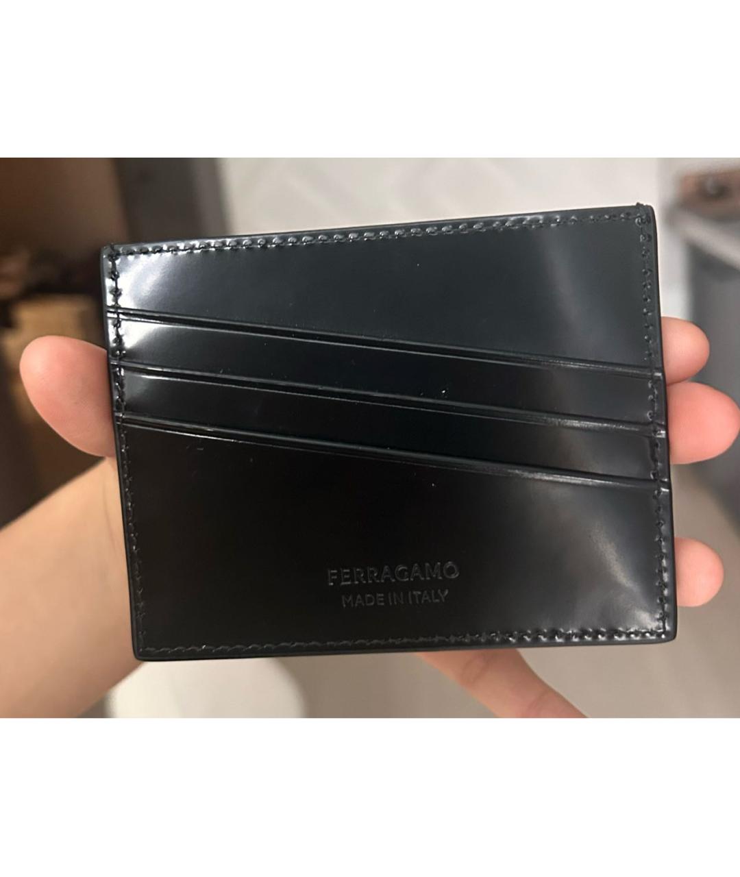 FERRAGAMO Черный кожаный кардхолдер, фото 3