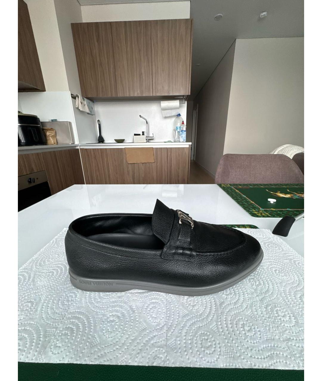 LOUIS VUITTON Черные кожаные лоферы, фото 5
